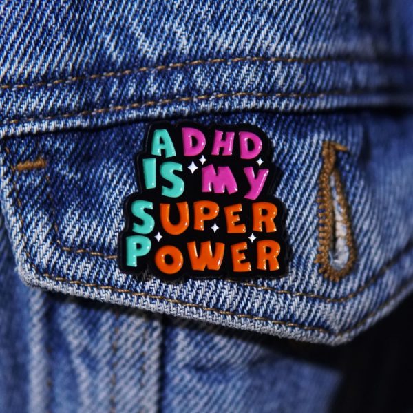 καρφίτσα για την ΔΕΠΥ ΔΕΠΥράζει adhd
